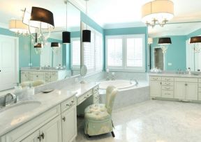 高档浴室镜子装饰设计图片欣赏