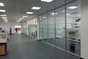 广州办公室装修玻璃隔断价格如何 办公隔断价格表
