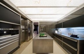 2020大户型厨房橱柜效果图 黑色厨房装修效果图 2020黑色厨房吧台效果图