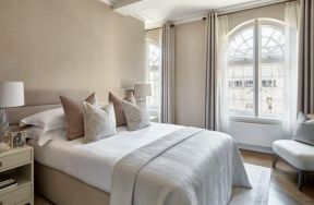 后现代家装样板间卧室纯色窗帘设计图片