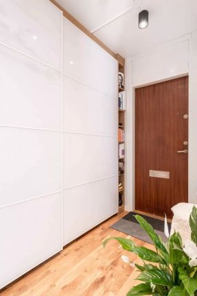 30平米北欧单身小公寓入户门厅设计图片