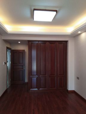 新中式风格家庭室内吸顶灯搭配图片