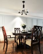 简美式风格130平米三居餐厅实木餐桌椅摆设图片