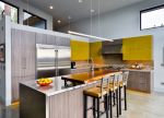 敞开式整体厨房装修实景图欣赏2023