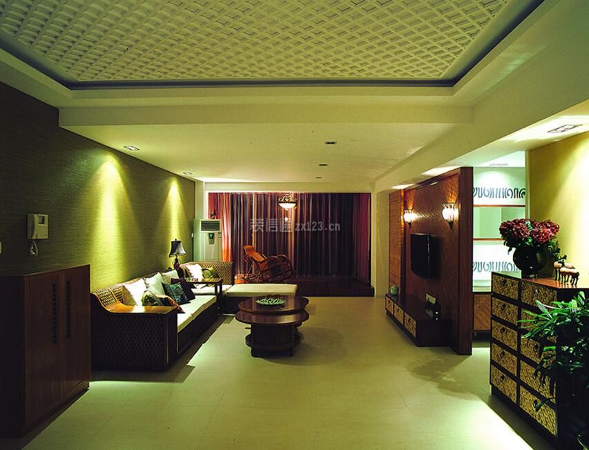 东南亚风格家庭客厅家具摆放设计实拍图片