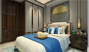 新中式风格91平三居室卧室实木门装修效果图
