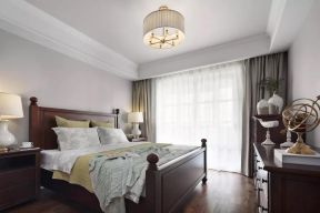 美式风格大房子卧室实木床装修设计图片