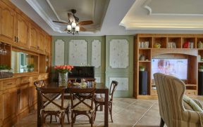 简美式133平米三居餐厅实木餐桌椅装修图片