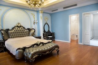 法式古典风格主卧室木地板装修装饰图片