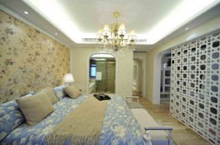 地中海风格80平米二居卧室壁纸装修设计图片
