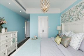 2023小美式100平三居卧室蓝色背景墙设计效果图片