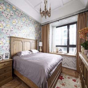 小美式风格三居室卧室墙纸装修设计效果图片