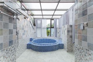 成都别墅浴室砖砌浴缸装修设计图片