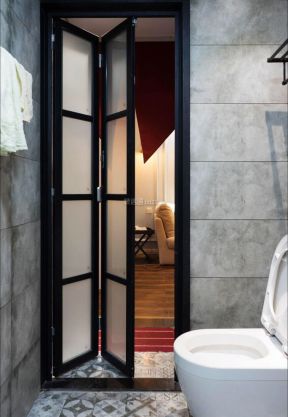家庭卫生间玻璃折叠门装修设计效果图