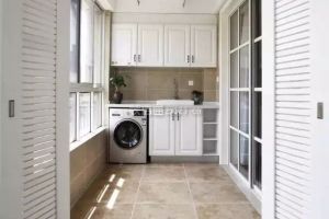 洗衣机+阳台吊柜摆放位置设计效果图