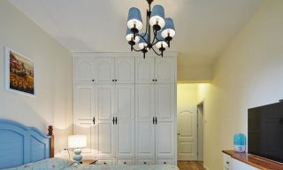 99平米小户型卧室白色衣柜装修设计图片