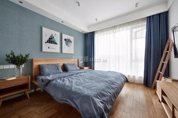 北欧风格118平米三居卧室蓝色窗帘家装效果图片