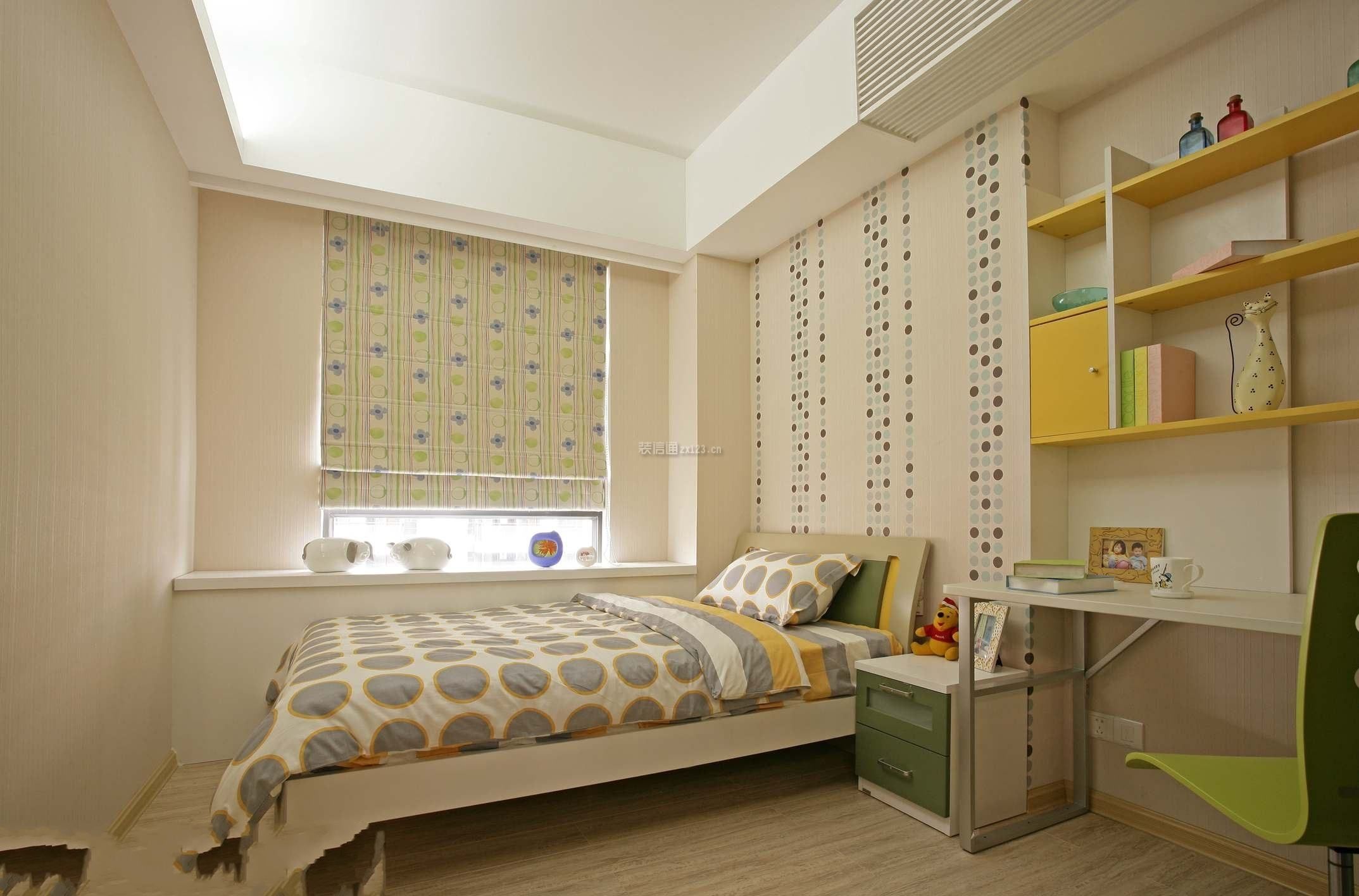 儿童房卧室卷帘装饰设计实景图