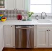2023家庭小厨房白色橱柜台面设计图片
