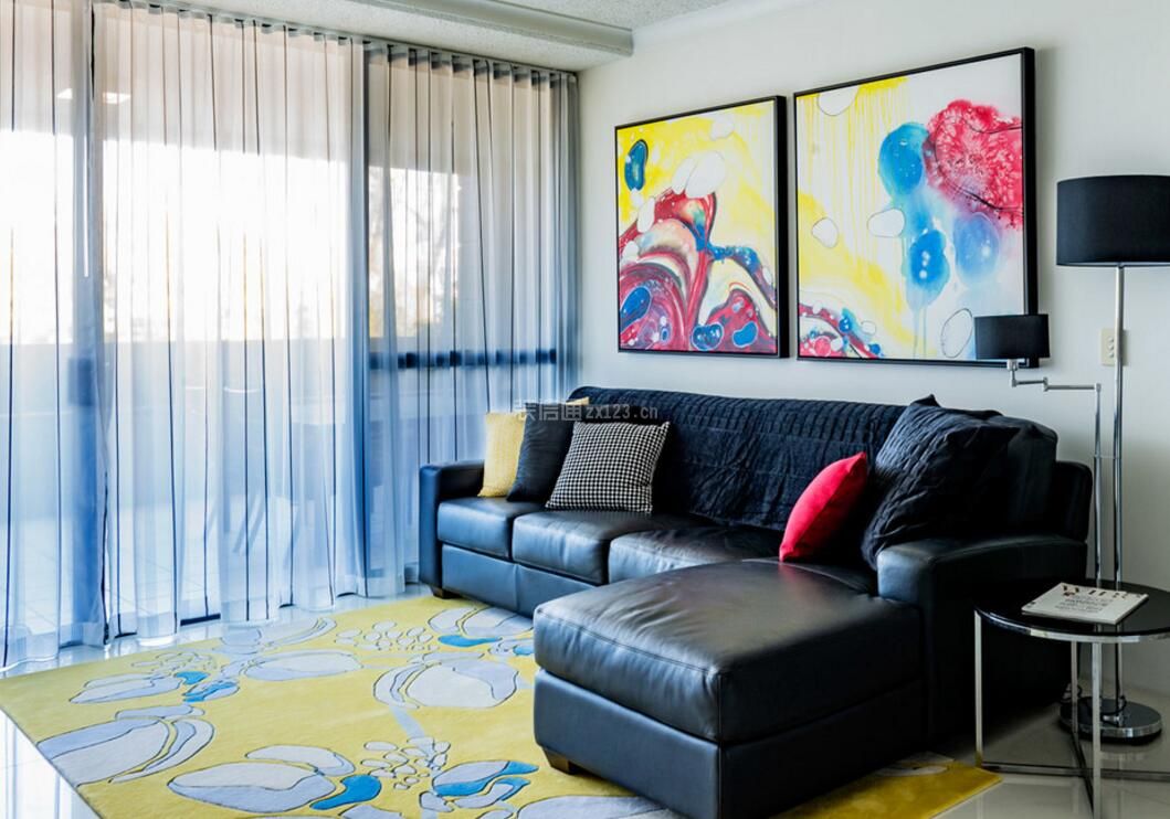 10平米客厅真皮沙发设计装饰图片