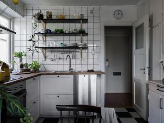 北欧简约风格厨房置物架设计效果图片