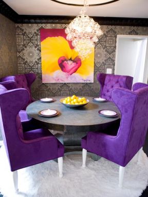 2023时尚现代欧式餐厅紫色餐椅搭配设计图片