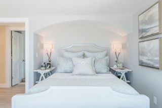 北欧风格海景别墅卧室白色背景墙设计图片