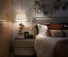 2023家庭卧室床头台灯设计图片