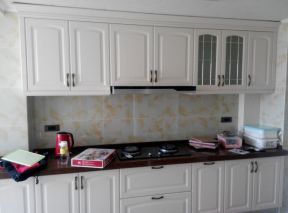 英伦联邦105平米三居室欧式风格厨房装修效果图