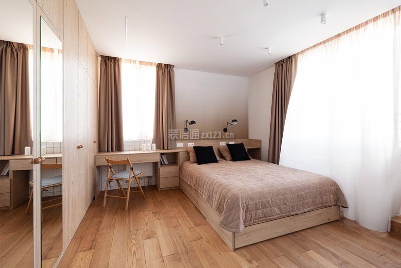 复式房卧室家具实木设计图片