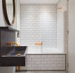 复式房卫生间砖砌浴缸设计图片赏析