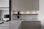 140平米三居现代简约厨房设计图片