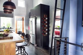 2023英伦风格家庭厨房酒柜冰箱设计图片