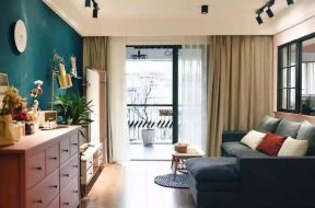 北欧简约风格79㎡二居客厅窗帘搭配装修图片