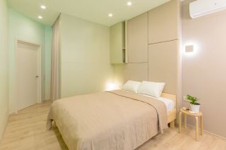 90个平方房屋卧室床头柜子装修案例欣赏