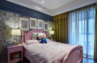 两居室女生房间粉色床装修设计图片