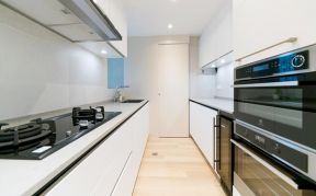2020小户型白色厨房装修图片 一字型厨房装修效果图 