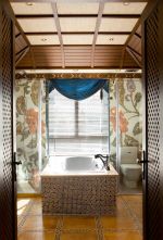 复式别墅卫生间砖砌浴缸设计装潢效果图