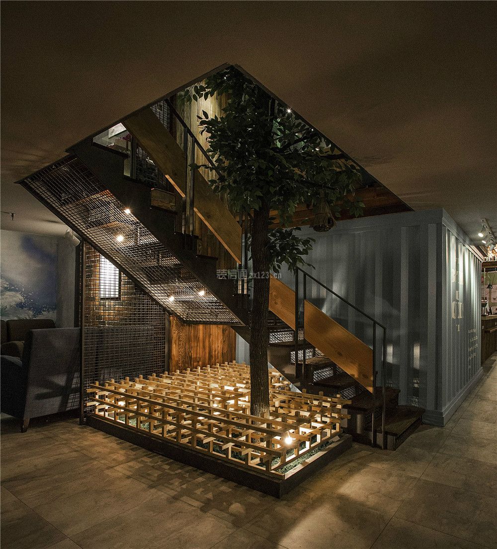 简约工业风格300平米咖啡厅楼梯间设计图片