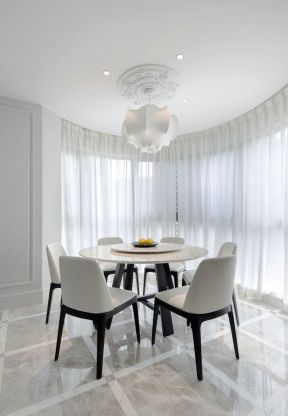 127平米现代简约餐厅白色窗帘设计装修案例