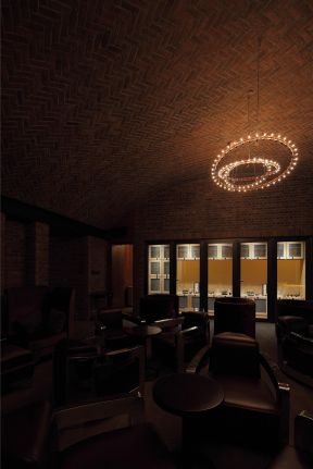 美式风格580平米高端红酒会所沙发椅设计图片
