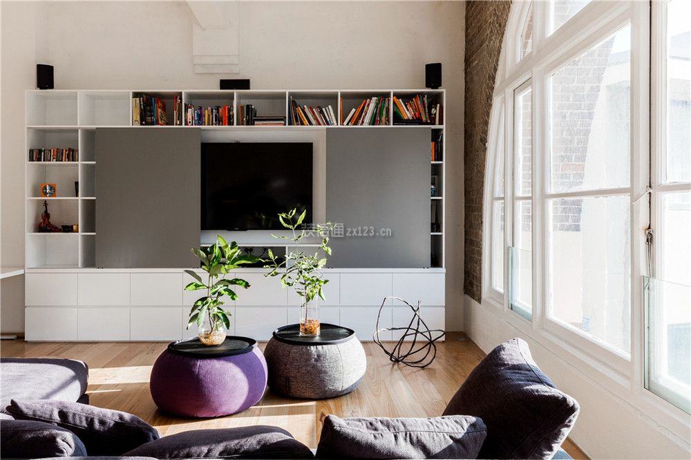 北欧风格73平米三居室客厅电视书柜设计图片