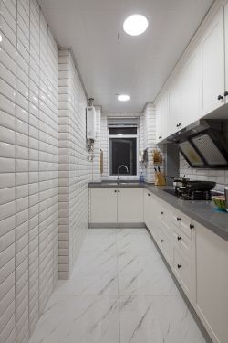小美式风格89平二居室厨房橱柜设计图片