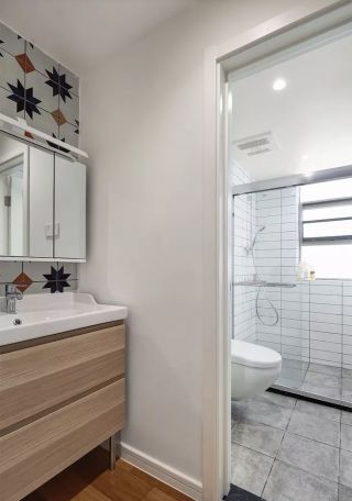100平米简约风格三居室卫生间洗手台设计图片