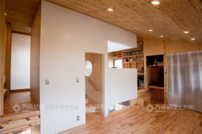 日式风格房屋室内浅色木地板设计图