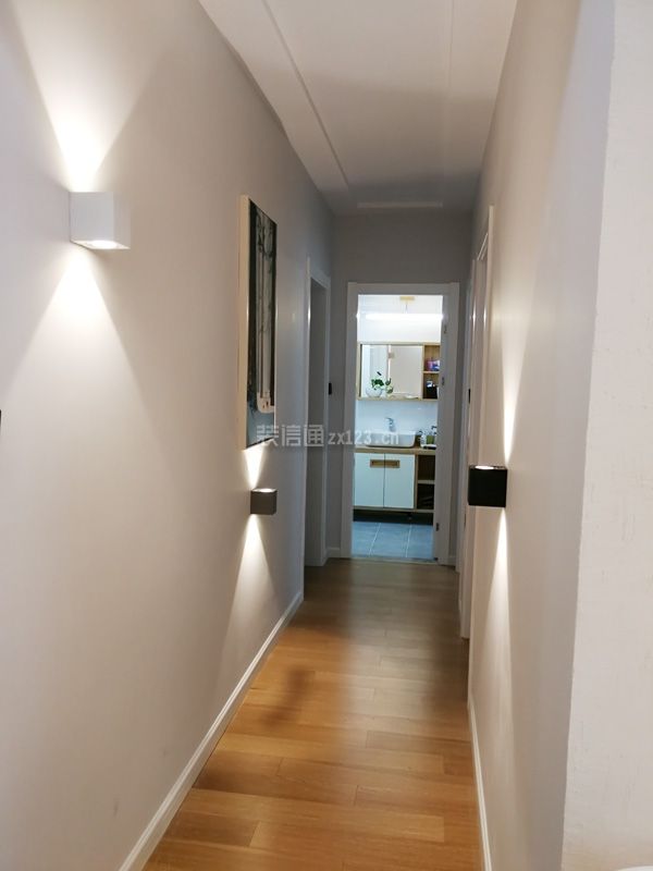 一览欧式风格小户型室内走廊木地板贴图