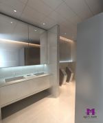 现代风格2800平米办公室卫生间装修效果图