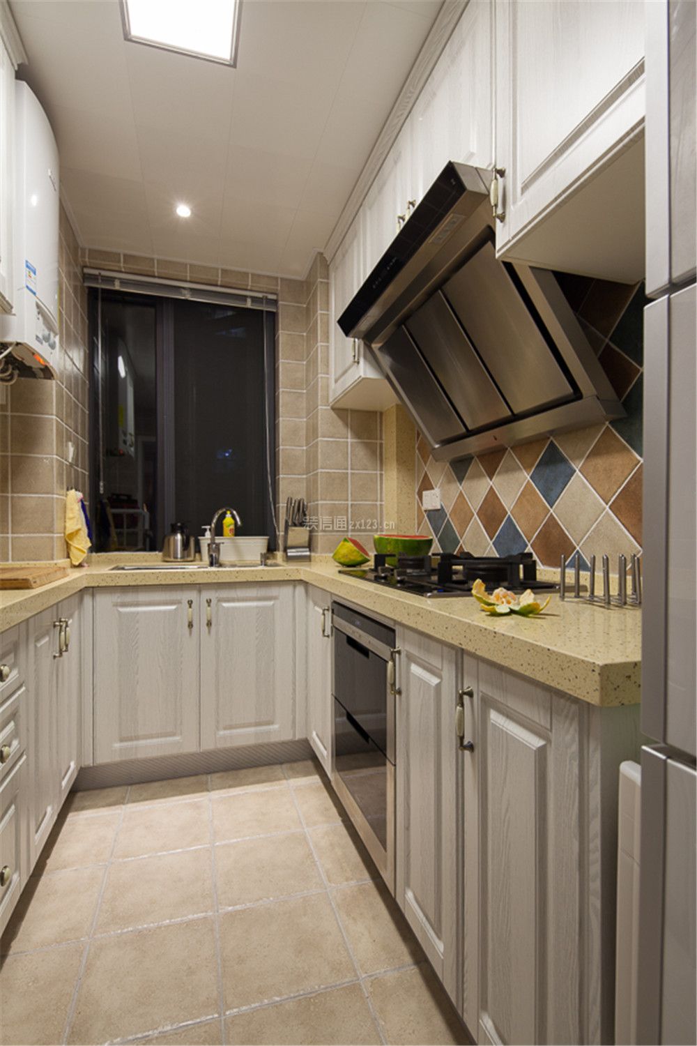 150平米简欧风格家庭厨房橱柜设计装修图