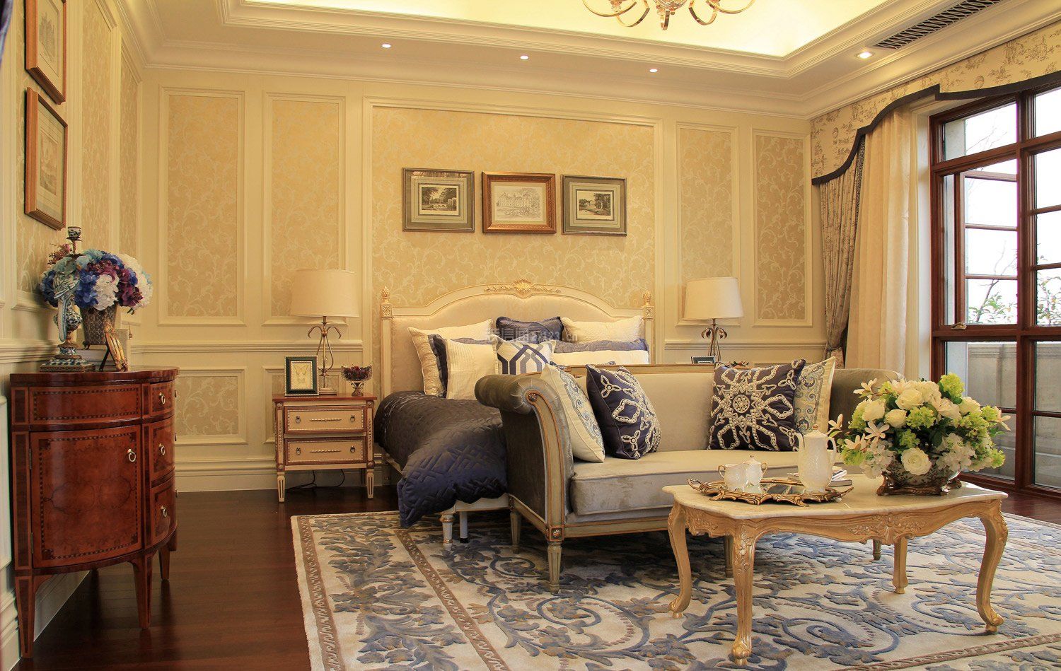 法式轻奢浪漫风格卧室地毯装修装饰效果图