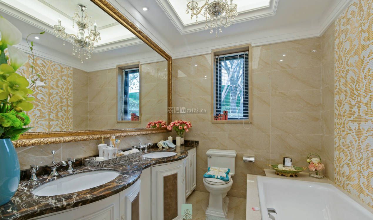 现代轻奢风格浴室浴缸效果图片欣赏
